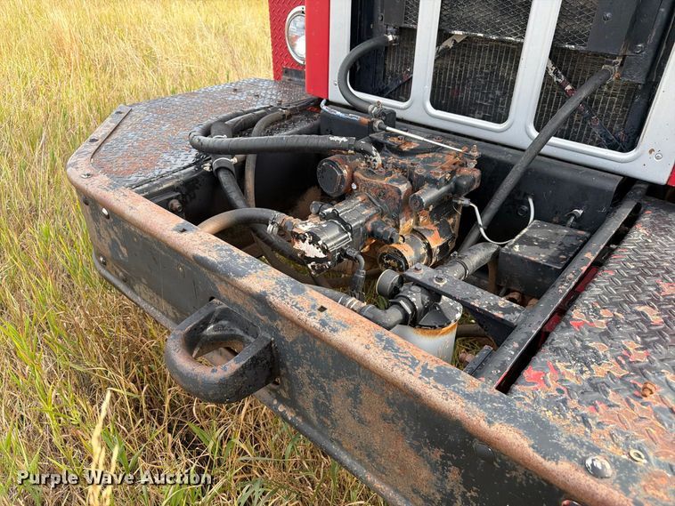 image for item FM7689 1985 International F-5070 truck cab and chassis