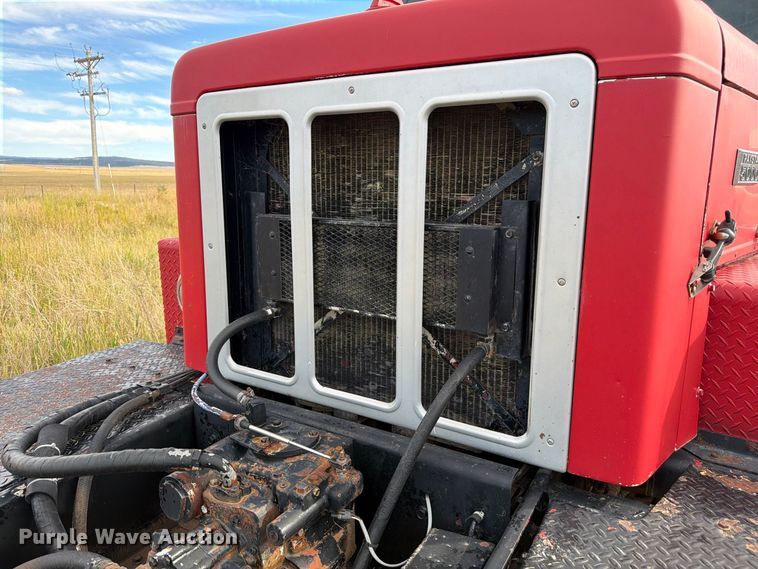 image for item FM7689 1985 International F-5070 truck cab and chassis