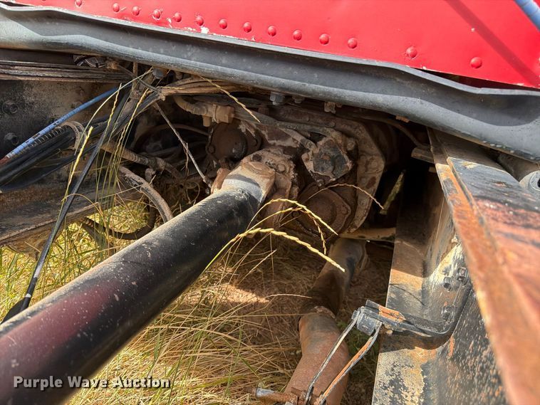 image for item FM7689 1985 International F-5070 truck cab and chassis