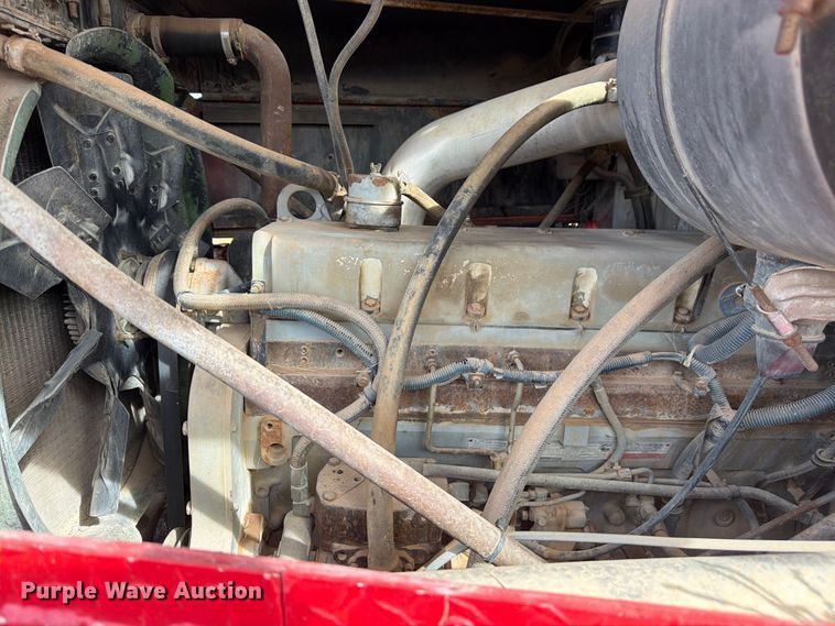 image for item FM7689 1985 International F-5070 truck cab and chassis