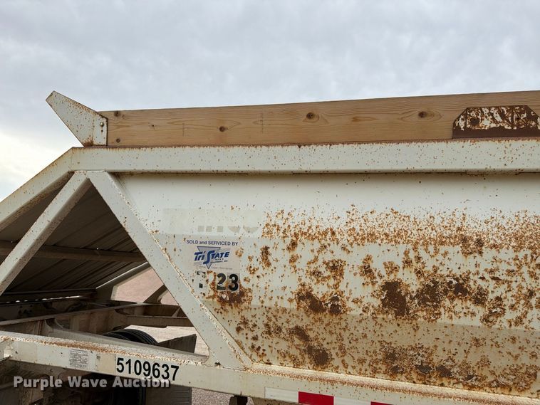 image for item FM7691 1996 Ranch Manufacturing Co. bottom dump trailer