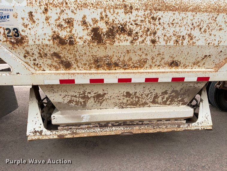 image for item FM7691 1996 Ranch Manufacturing Co. bottom dump trailer