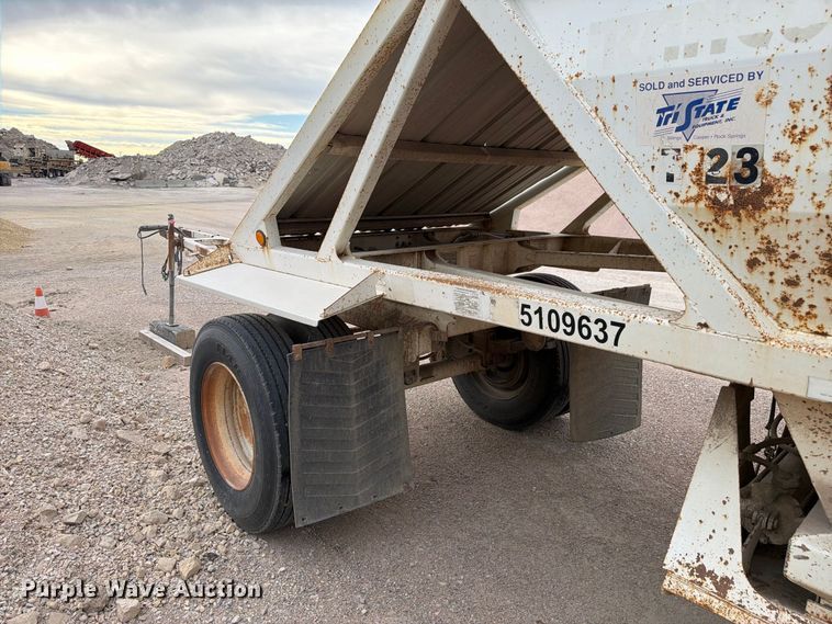 image for item FM7691 1996 Ranch Manufacturing Co. bottom dump trailer