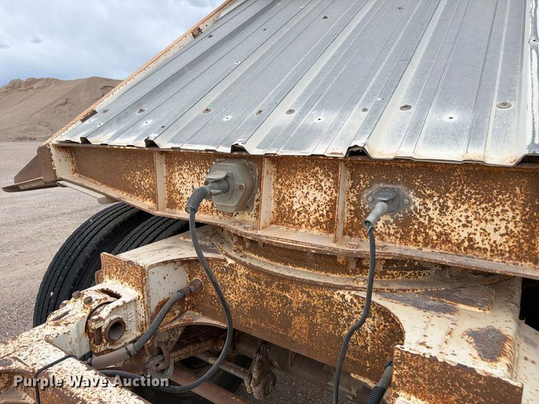 image for item FM7691 1996 Ranch Manufacturing Co. bottom dump trailer