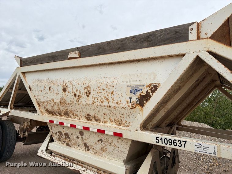 image for item FM7691 1996 Ranch Manufacturing Co. bottom dump trailer