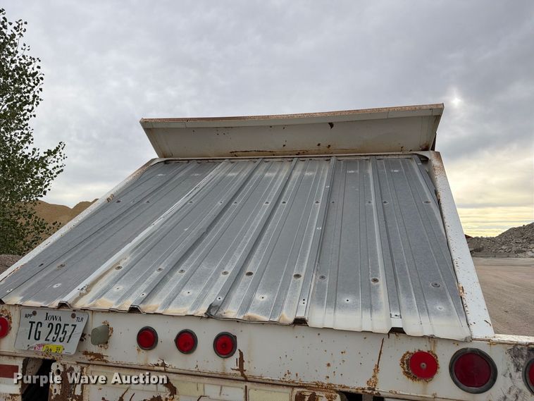 image for item FM7691 1996 Ranch Manufacturing Co. bottom dump trailer