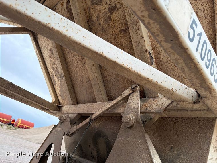 image for item FM7691 1996 Ranch Manufacturing Co. bottom dump trailer