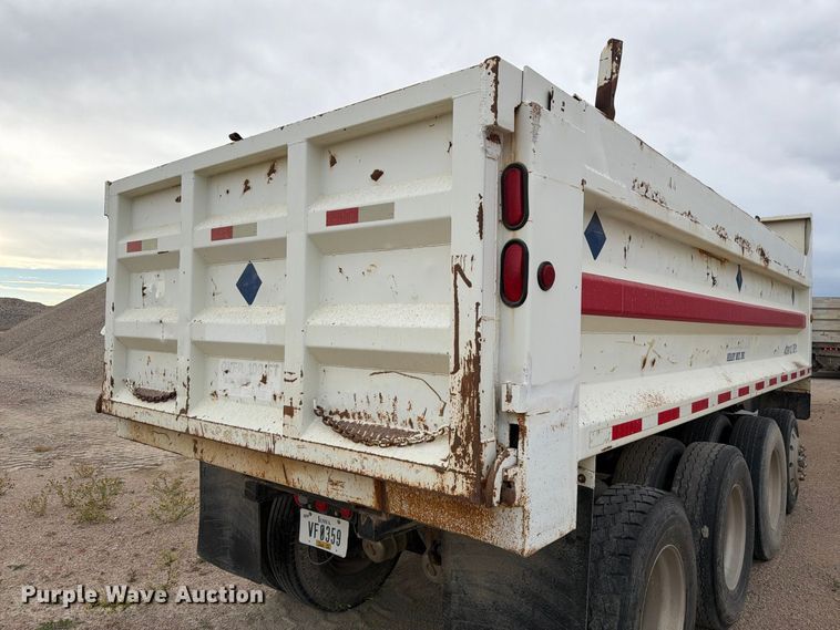 image for item FM7692 1998 Flow Boy end dump pup trailer