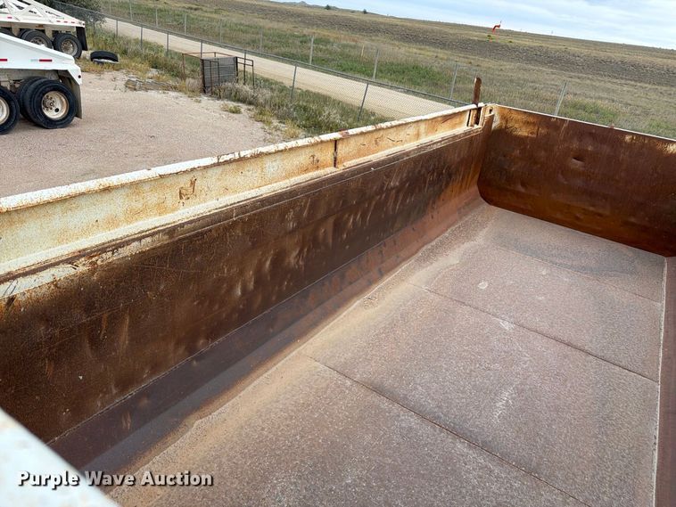 image for item FM7692 1998 Flow Boy end dump pup trailer