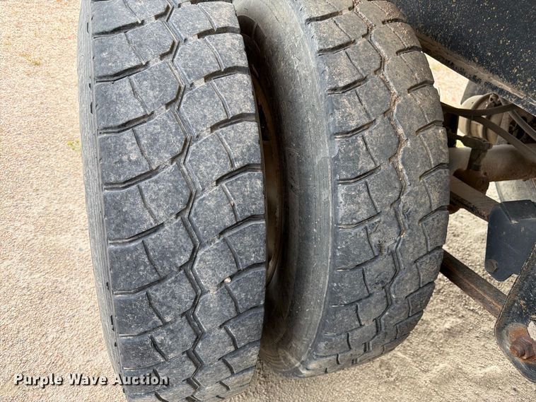 image for item FM7692 1998 Flow Boy end dump pup trailer