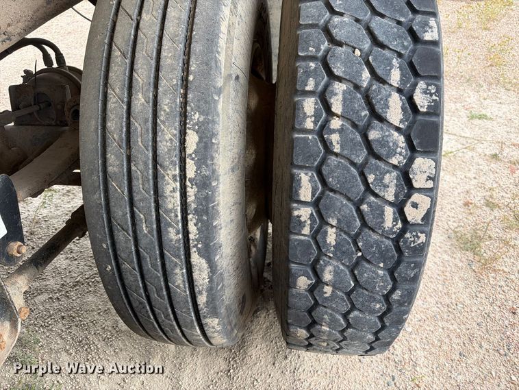 image for item FM7692 1998 Flow Boy end dump pup trailer