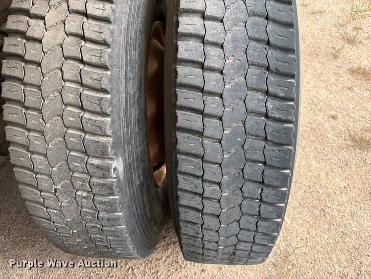 image for item FM7692 1998 Flow Boy end dump pup trailer