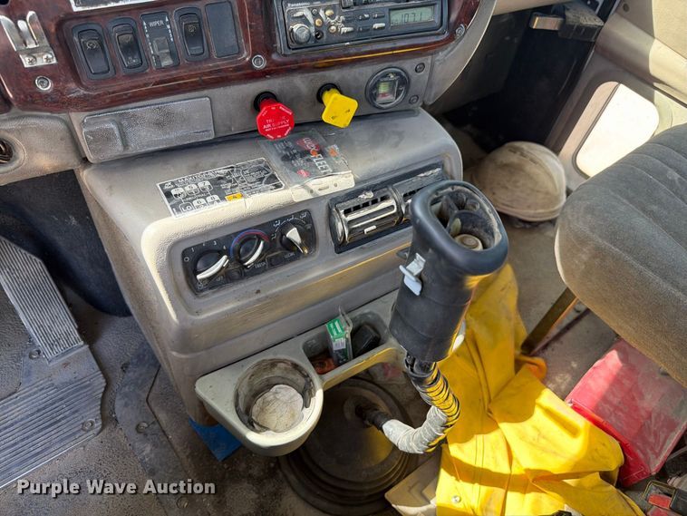 image for item FM7693 2000 Mack CH semi truck
