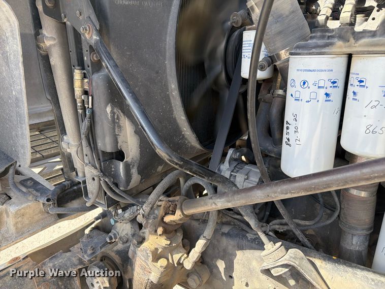 image for item FM7693 2000 Mack CH semi truck
