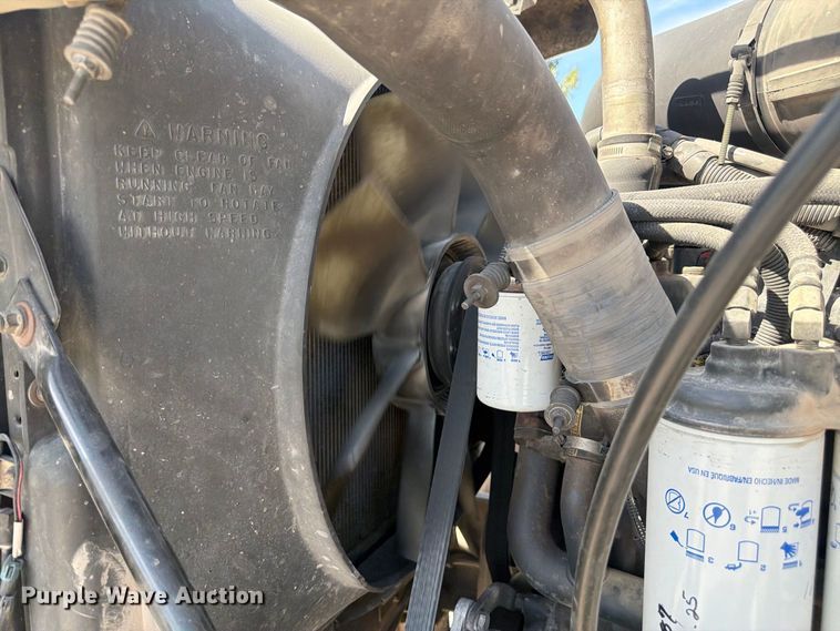 image for item FM7693 2000 Mack CH semi truck