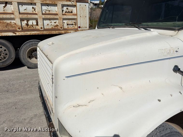 image for item FM7694 1990 International 4600 utility / service truck