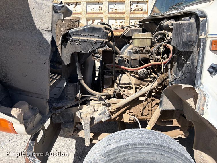 image for item FM7694 1990 International 4600 utility / service truck