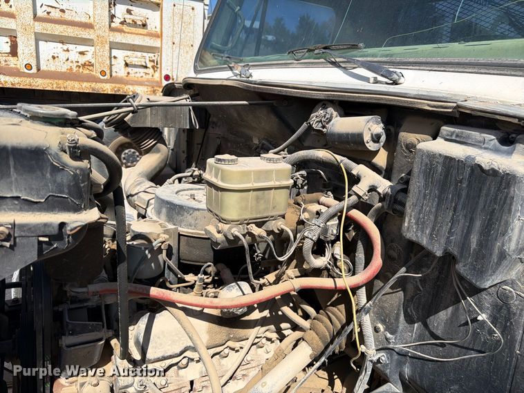 image for item FM7694 1990 International 4600 utility / service truck