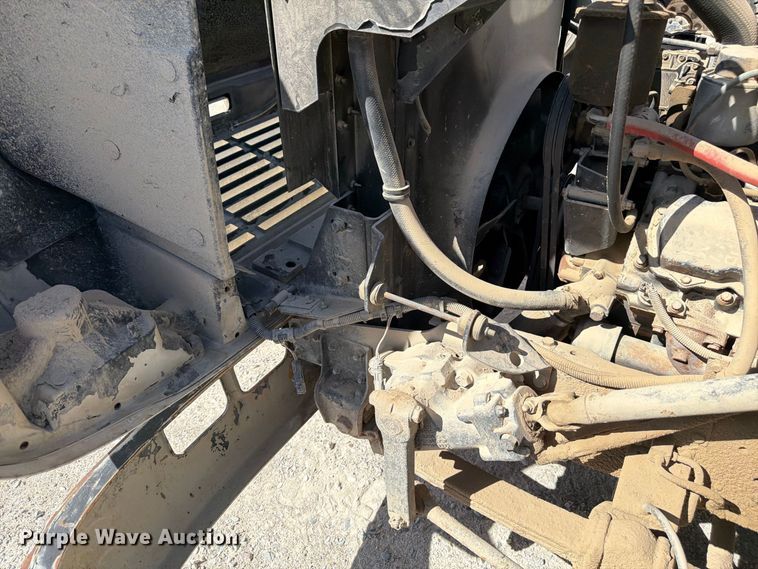 image for item FM7694 1990 International 4600 utility / service truck