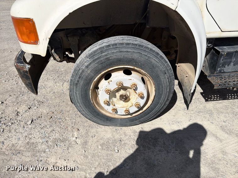 image for item FM7694 1990 International 4600 utility / service truck