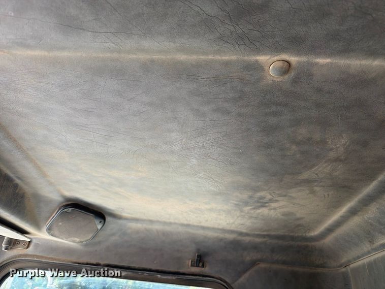 image for item FM7695 2000 Kenworth T800 dump truck