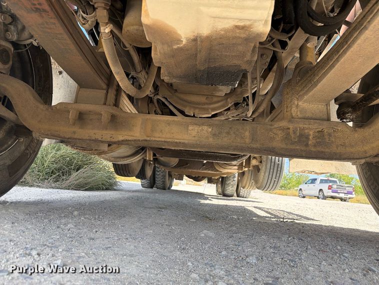 image for item FM7695 2000 Kenworth T800 dump truck