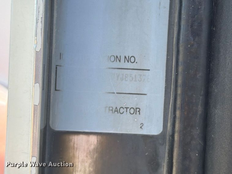 image for item FM7695 2000 Kenworth T800 dump truck