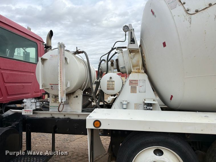 image for item FM7697 2004 Mack CV ready mix truck