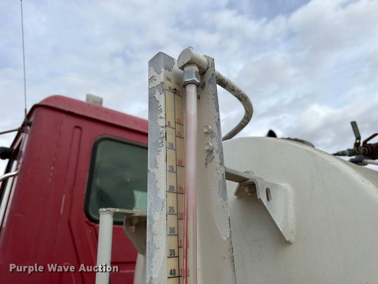 image for item FM7697 2004 Mack CV ready mix truck
