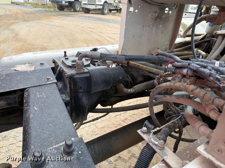image for item FM7697 2004 Mack CV ready mix truck