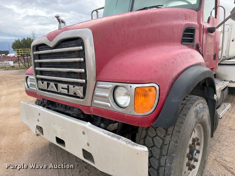 image for item FM7697 2004 Mack CV ready mix truck