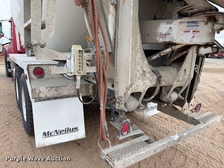 image for item FM7697 2004 Mack CV ready mix truck