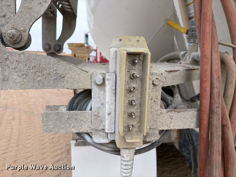 image for item FM7697 2004 Mack CV ready mix truck