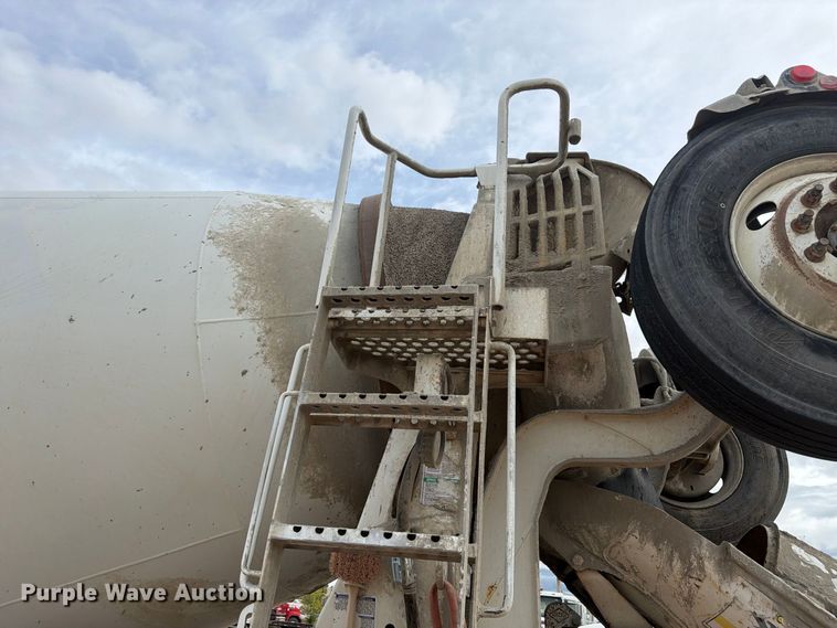 image for item FM7697 2004 Mack CV ready mix truck