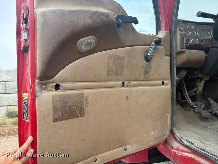 image for item FM7697 2004 Mack CV ready mix truck