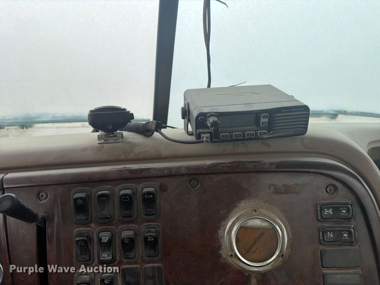 image for item FM7697 2004 Mack CV ready mix truck