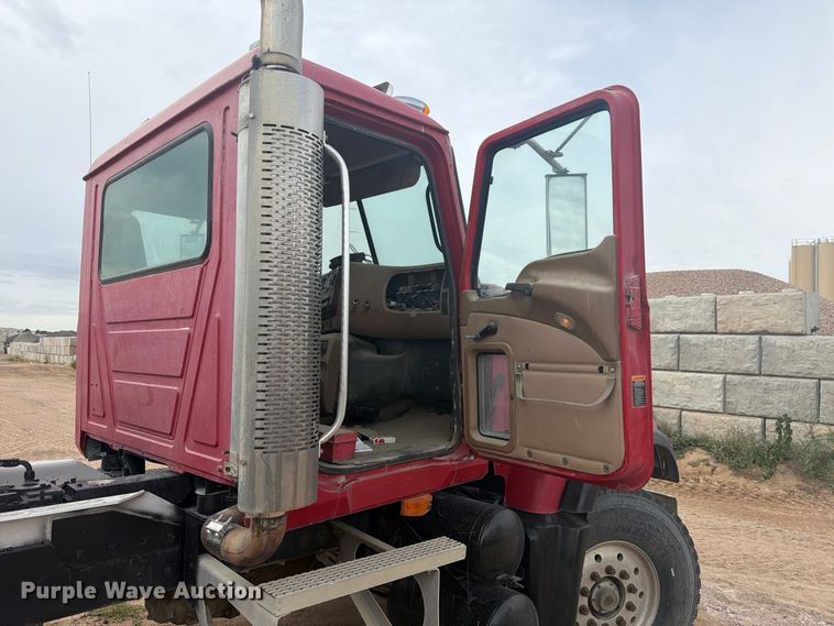 image for item FM7697 2004 Mack CV ready mix truck