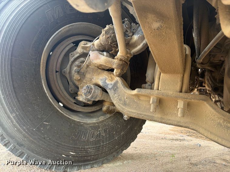 image for item FM7697 2004 Mack CV ready mix truck