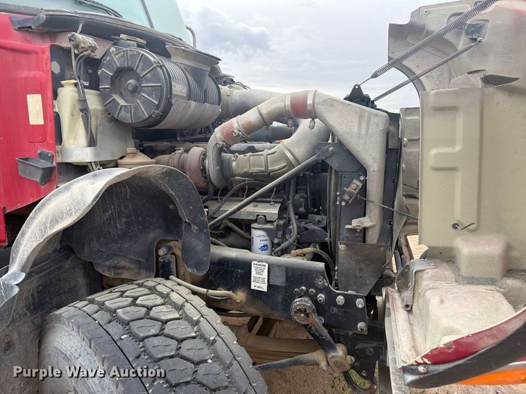 image for item FM7697 2004 Mack CV ready mix truck