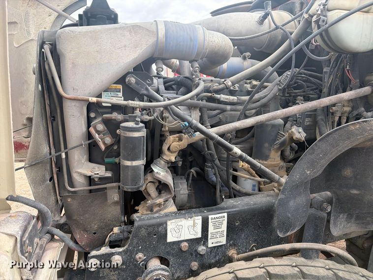 image for item FM7697 2004 Mack CV ready mix truck