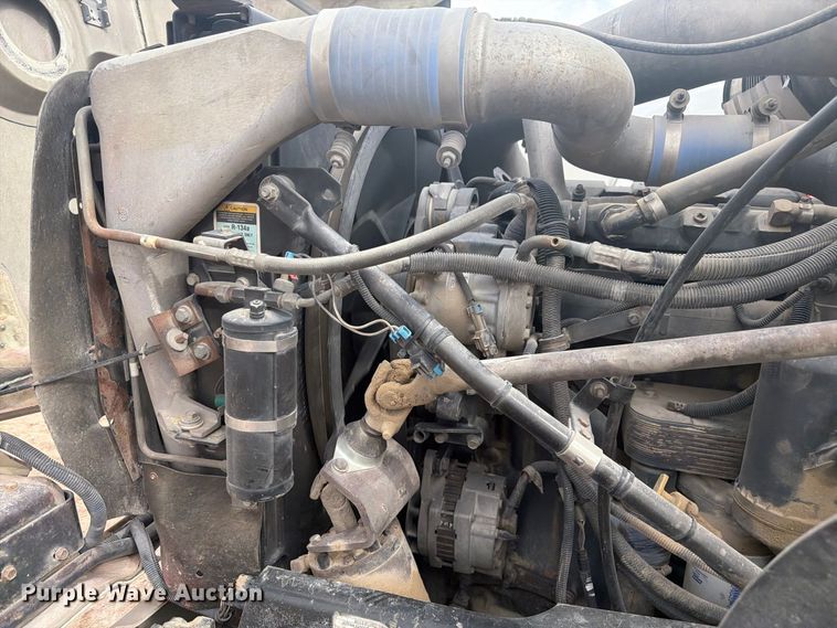 image for item FM7697 2004 Mack CV ready mix truck