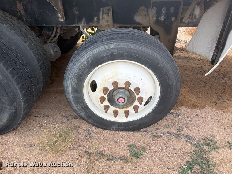 image for item FM7697 2004 Mack CV ready mix truck