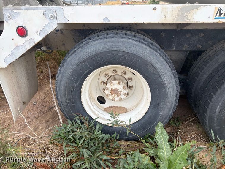 image for item FM7697 2004 Mack CV ready mix truck