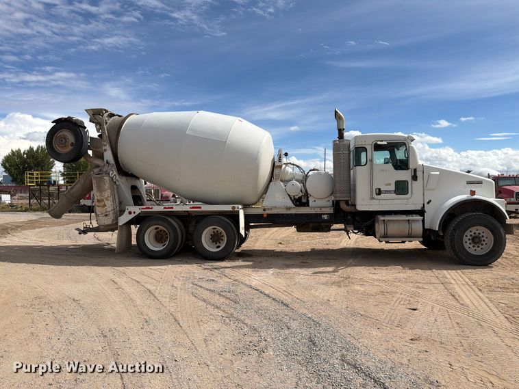 image for item FM7698 2008 Kenworth W9 Series ready mix truck