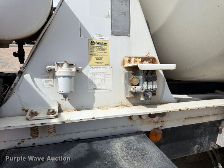 image for item FM7698 2008 Kenworth W9 Series ready mix truck