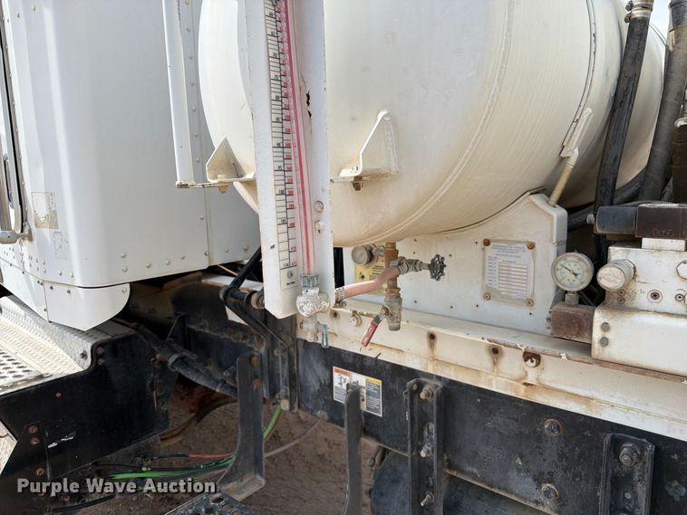 image for item FM7698 2008 Kenworth W9 Series ready mix truck