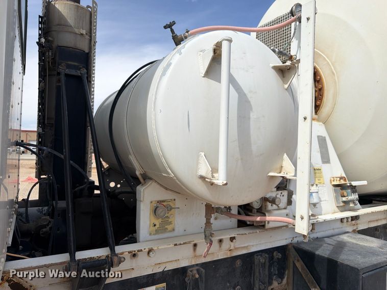 image for item FM7698 2008 Kenworth W9 Series ready mix truck