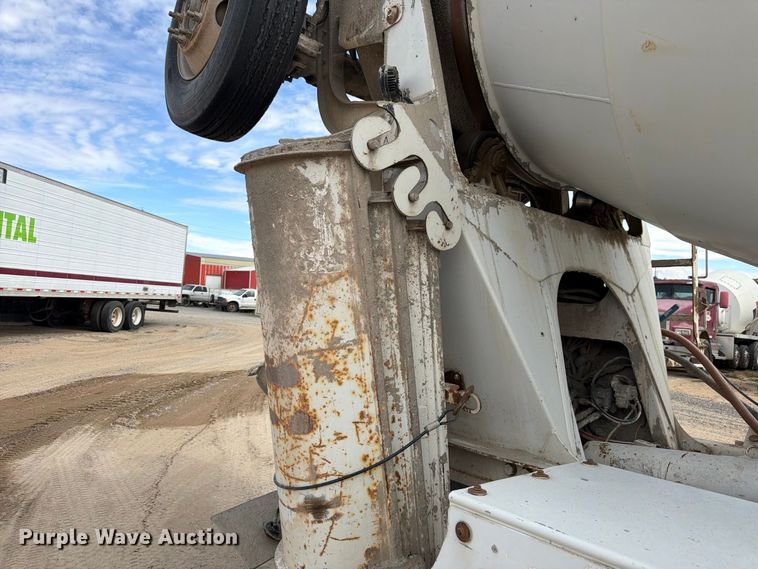 image for item FM7698 2008 Kenworth W9 Series ready mix truck
