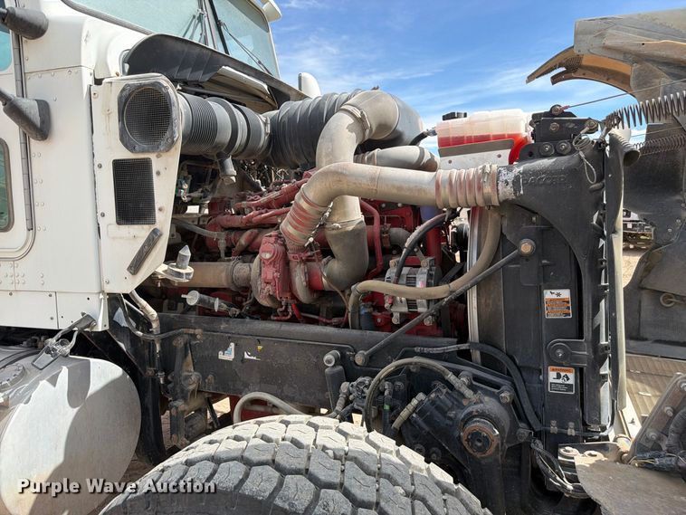 image for item FM7698 2008 Kenworth W9 Series ready mix truck