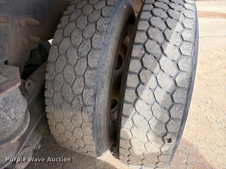 image for item FM7698 2008 Kenworth W9 Series ready mix truck
